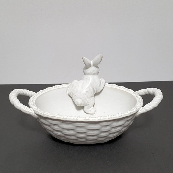NEW Pottery Barn Bunny Basket Stoneware Candy Bowl 8.5" w x 5" d x 4.75"… - Picture 3 of 7